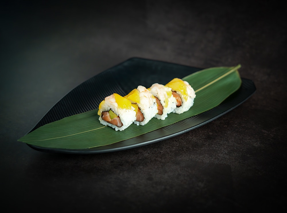 Golden Shrimp Roll (4 pieces)