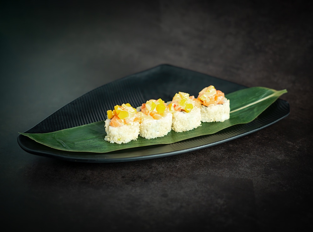 Mango Salmon (4 pieces)